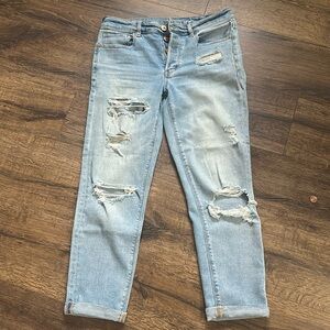 American Eagle Tomgirl Jeans. Stretch. Size 6. Destroyed. Button fly.